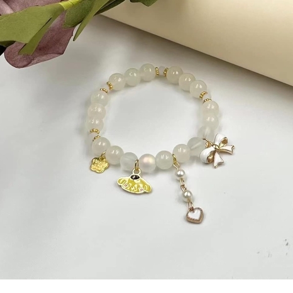 Charming Gold and Cream Beaded Bracelet - Picture 4 of 4